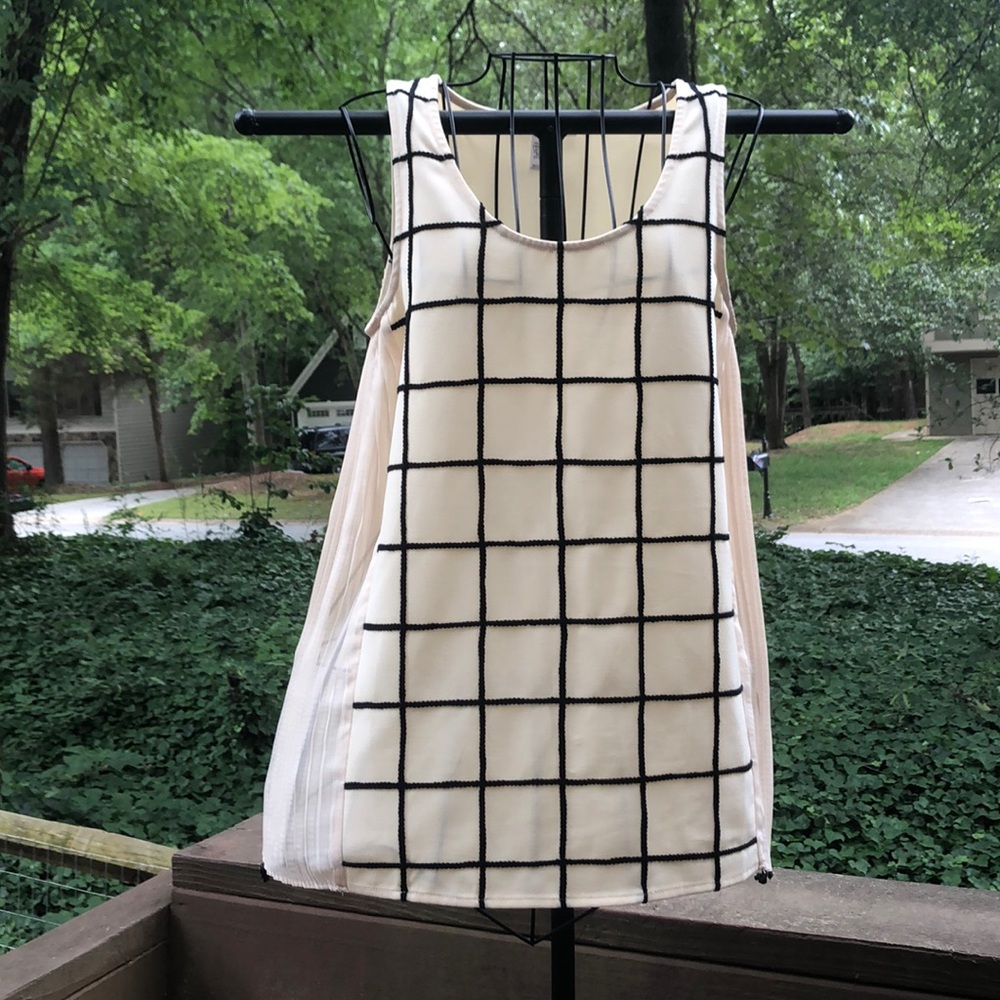 Esley sleeveless top